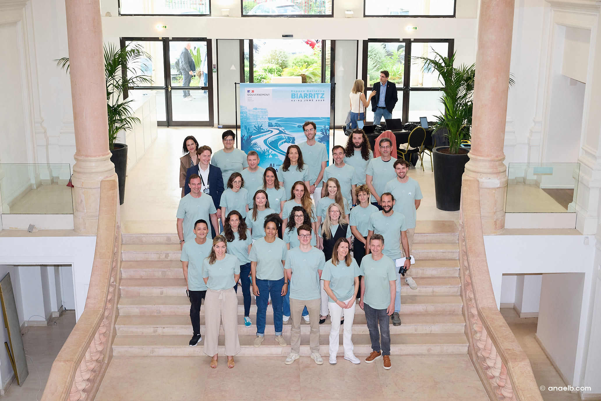 Waves of Change — couverture annuaire